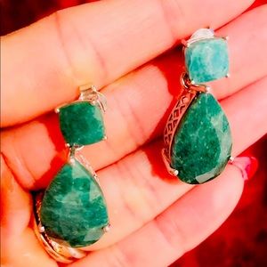 Emerald Earring’s 19.20 ct. t.w. In 18kt white gold over sterling. Brand new.